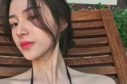 白鹿黑历史被大起底对前辈无礼学历造假发布辱华辱女争议视频