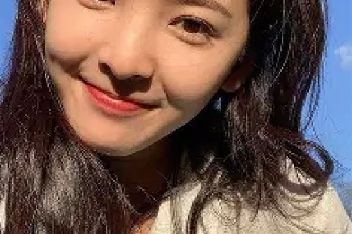 曝71岁谭咏麟出轨23岁粉丝证据只是一张背影图不信娱乐圈了？