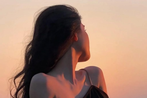 女明星集体“塌房”她们为啥都不装了 女明星集体“塌房”她们为啥都不装了